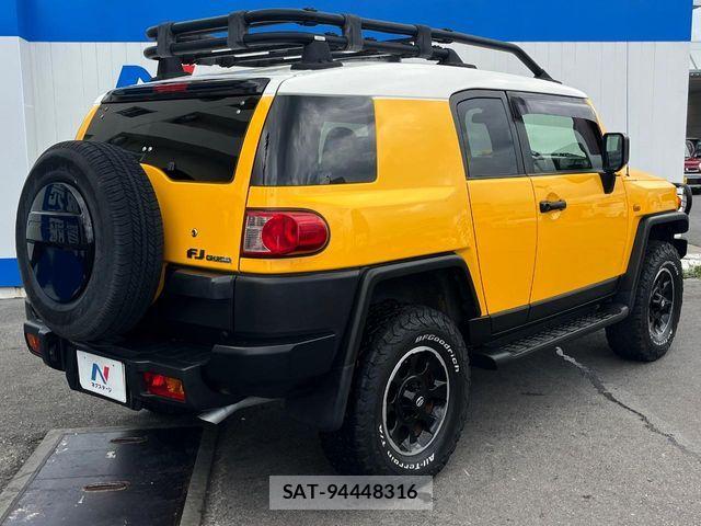 Toyota FJ CRUISER 2012-07 8354502-17