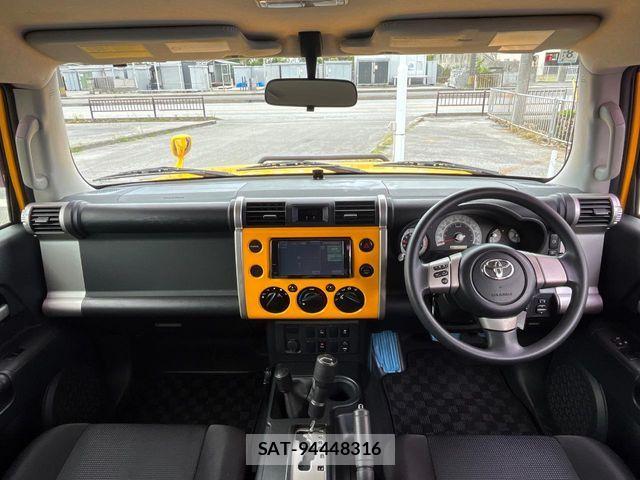 Toyota FJ CRUISER 2012-07 8354502-1