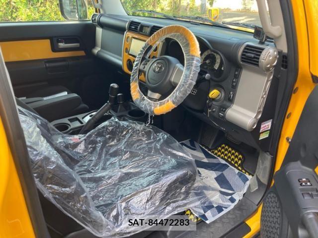Toyota FJ CRUISER 2011-12 8365963-9