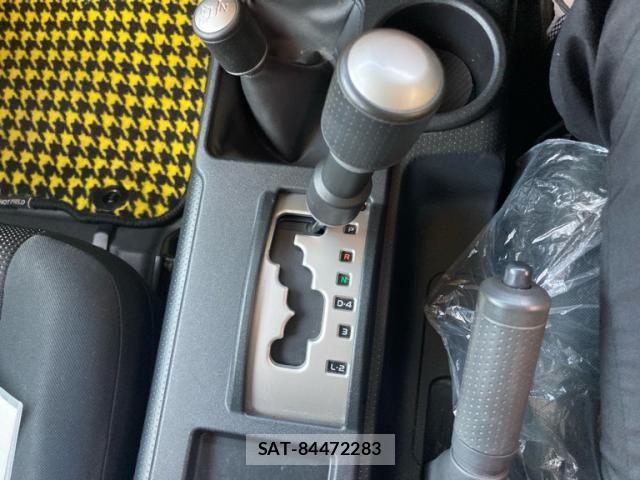 Toyota FJ CRUISER 2011-12 8365963-18