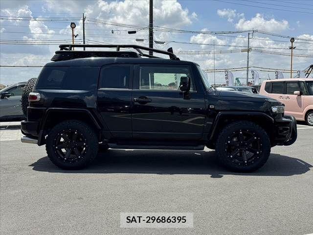 Toyota FJ CRUISER 2018-02 8365960-11
