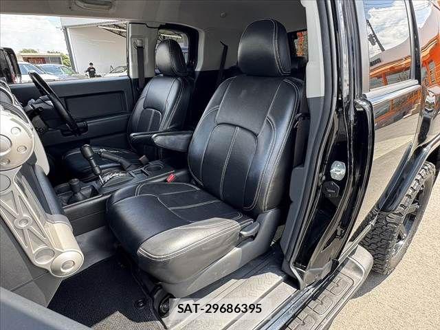 Toyota FJ CRUISER 2018-02 8365960-16