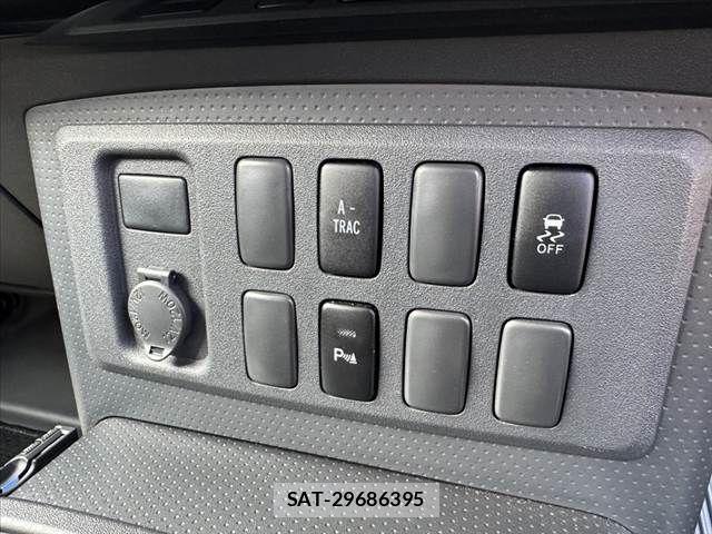 Toyota FJ CRUISER 2018-02 8365960-4
