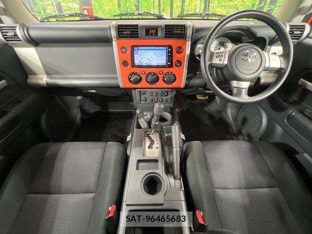 Toyota FJ CRUISER 2013-08 8365962-1