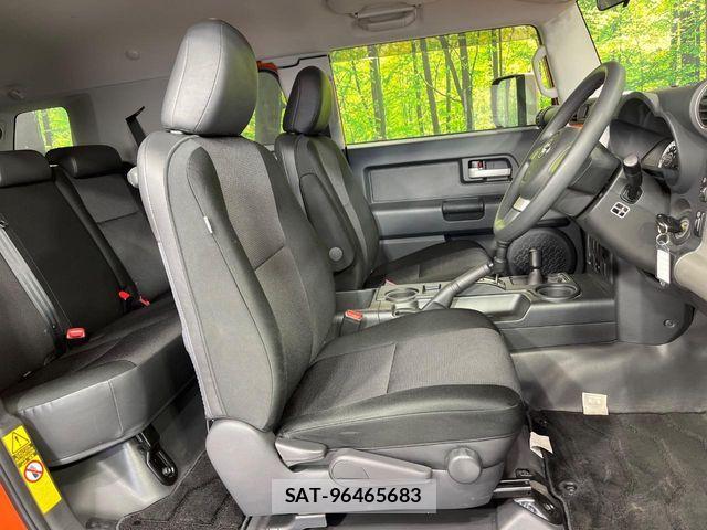 Toyota FJ CRUISER 2013-08 8365962-5