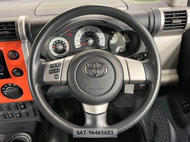 Toyota FJ CRUISER 2013-08 8365962-8