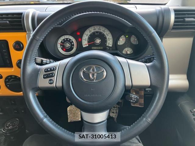 Toyota FJ CRUISER 2012-02 8371663-14