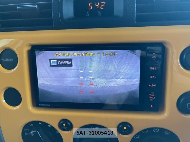 Toyota FJ CRUISER 2012-02 8371663-21