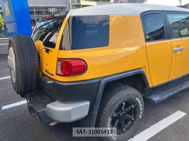 Toyota FJ CRUISER 2012-02 8371663-2