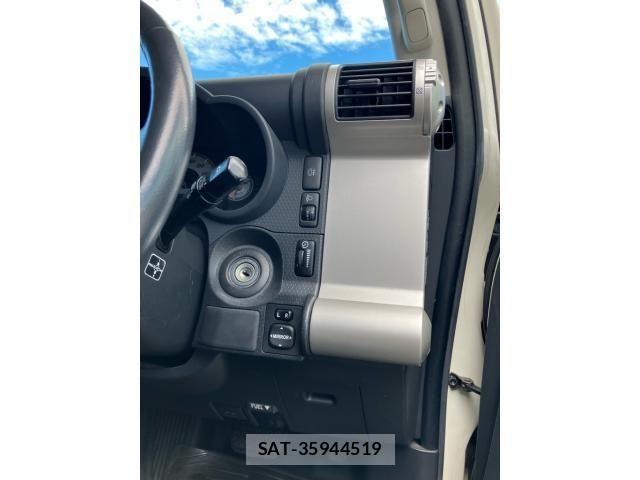 Toyota FJ CRUISER 2015-12 8412473-17