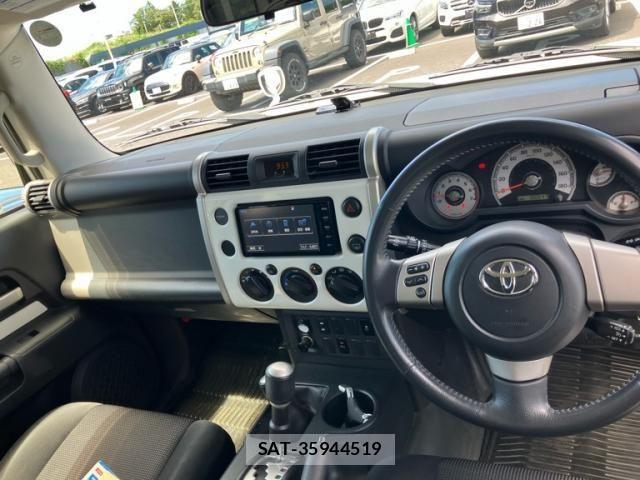 Toyota FJ CRUISER 2015-12 8412473-23