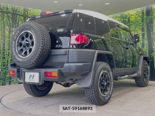 Toyota FJ CRUISER 2014-07 8457498-16
