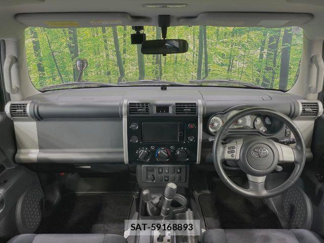 Toyota FJ CRUISER 2014-07 8457498-1