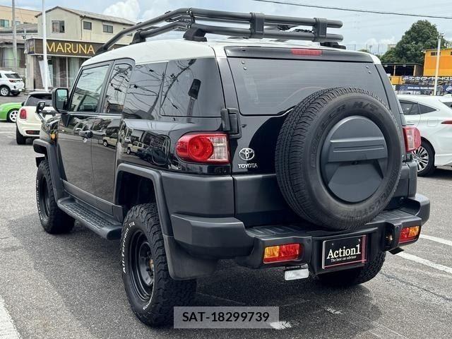 Toyota FJ CRUISER 2011-09 8457501-3