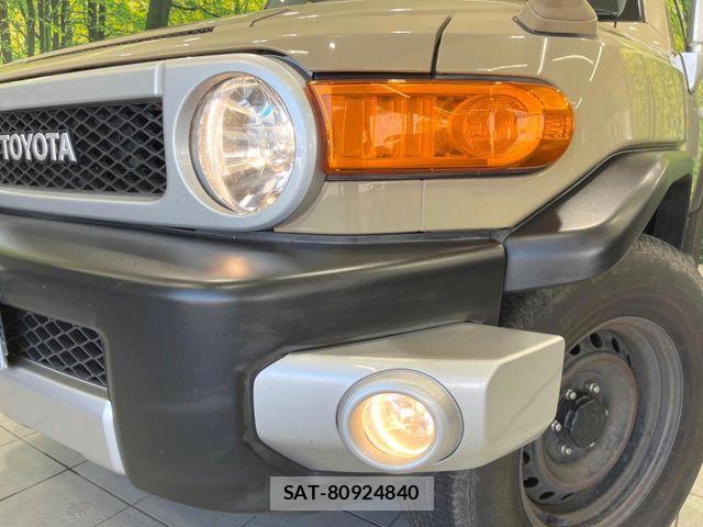 Toyota FJ CRUISER 2016-02 8485418-11