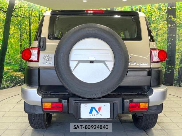 Toyota FJ CRUISER 2016-02 8485418-14