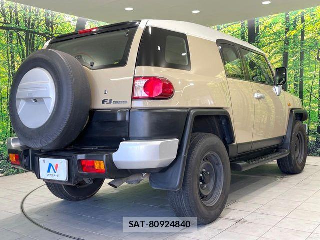 Toyota FJ CRUISER 2016-02 8485418-16