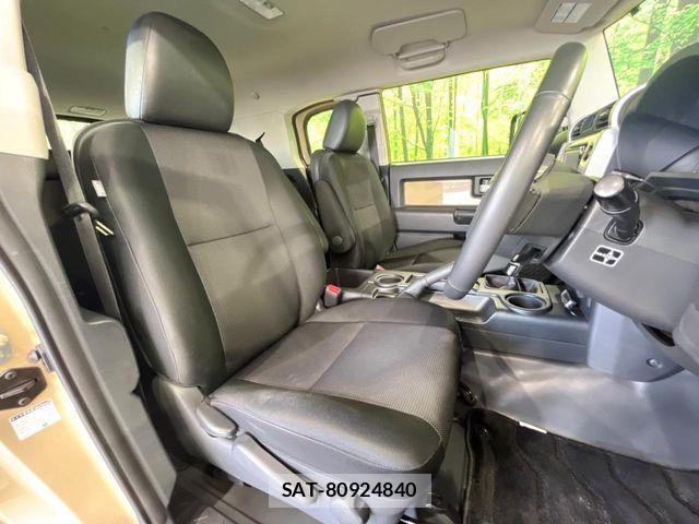 Toyota FJ CRUISER 2016-02 8485418-7