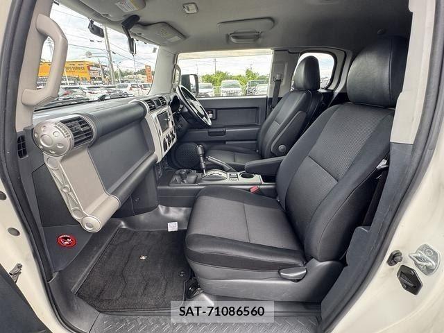 Toyota FJ CRUISER 2011-09 8485419-10