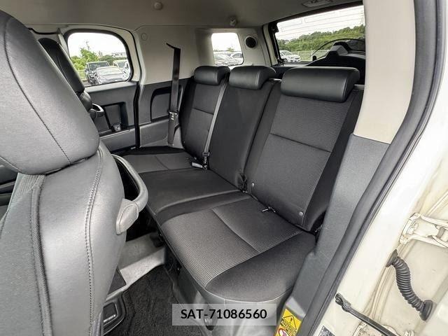 Toyota FJ CRUISER 2011-09 8485419-11