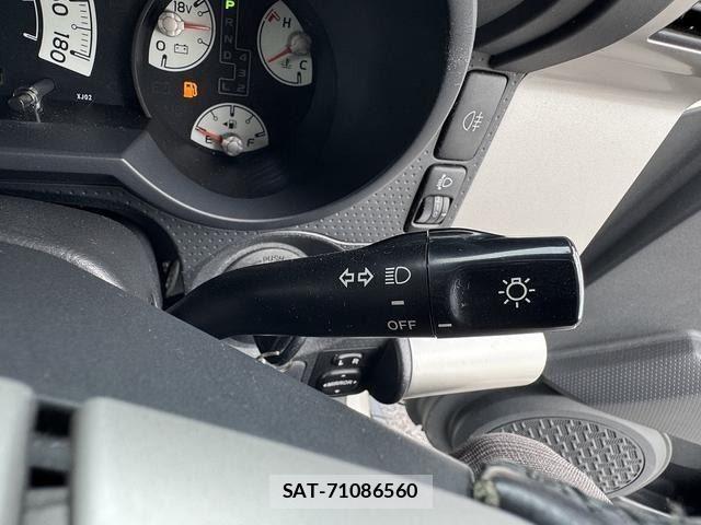 Toyota FJ CRUISER 2011-09 8485419-16