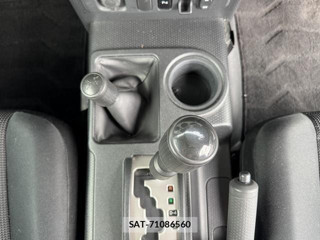 Toyota FJ CRUISER 2011-09 8485419-18