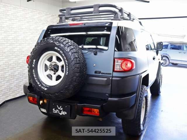 Toyota FJ CRUISER 2011-02 8524890-17