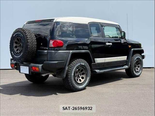 Toyota FJ CRUISER 2017-05 8561933-12