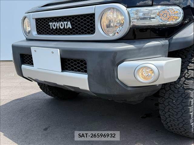 Toyota FJ CRUISER 2017-05 8561933-17