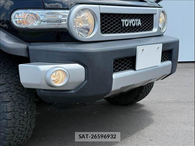 Toyota FJ CRUISER 2017-05 8561933-18