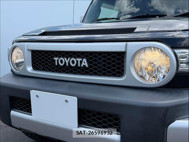 Toyota FJ CRUISER 2017-05 8561933-21