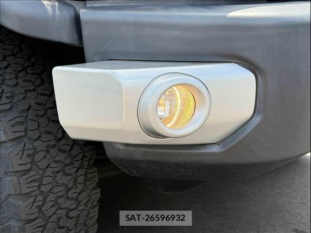Toyota FJ CRUISER 2017-05 8561933-26