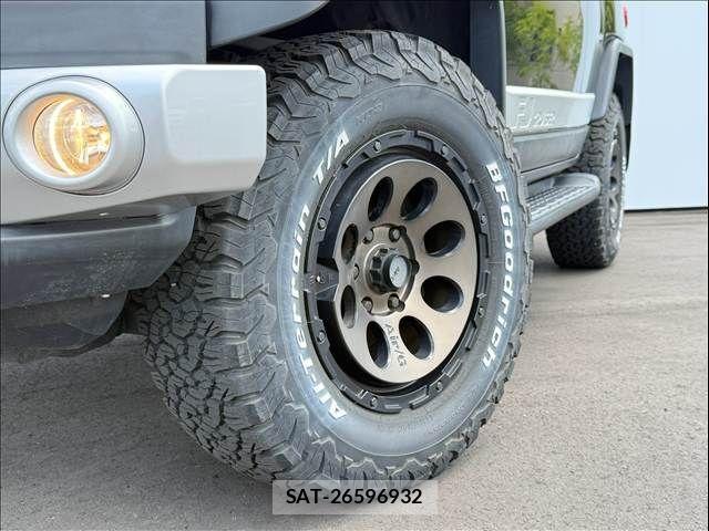 Toyota FJ CRUISER 2017-05 8561933-2