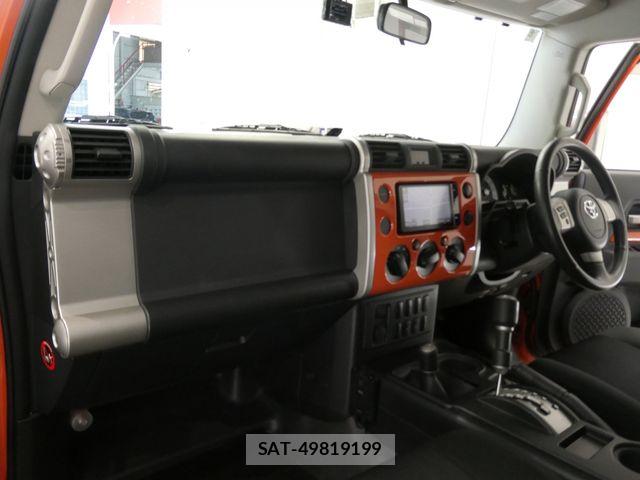 Toyota FJ CRUISER 2013-04 8561932-16