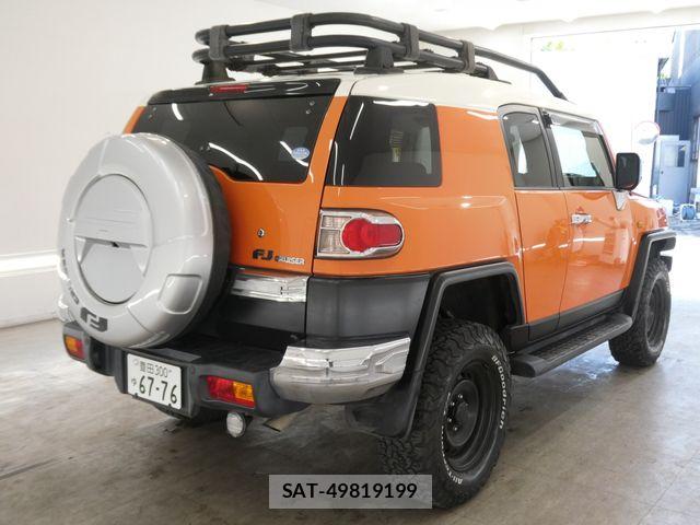 Toyota FJ CRUISER 2013-04 8561932-3