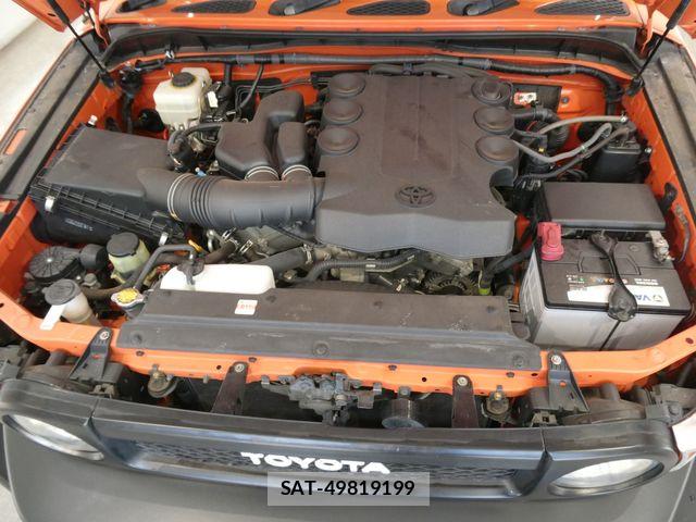 Toyota FJ CRUISER 2013-04 8561932-4