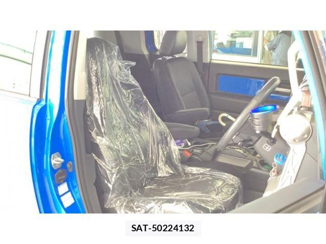 Toyota FJ CRUISER 2012-08 8561934-9