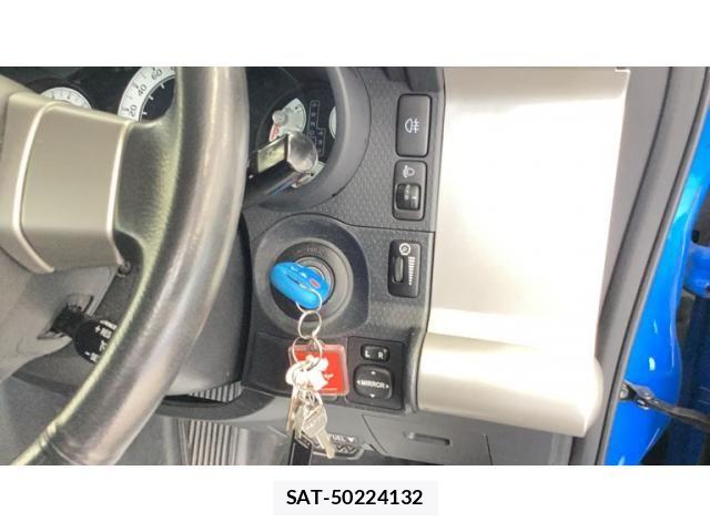 Toyota FJ CRUISER 2012-08 8561934-12
