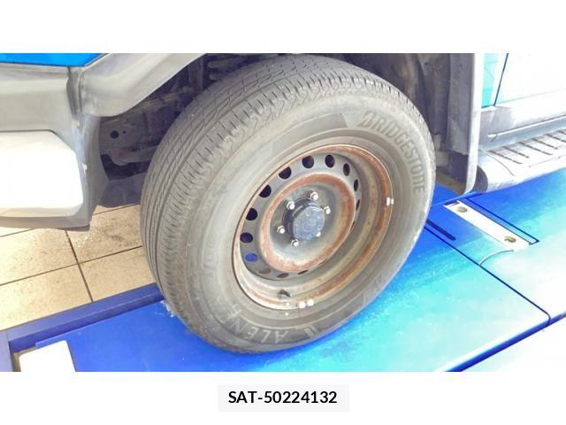 Toyota FJ CRUISER 2012-08 8561934-1