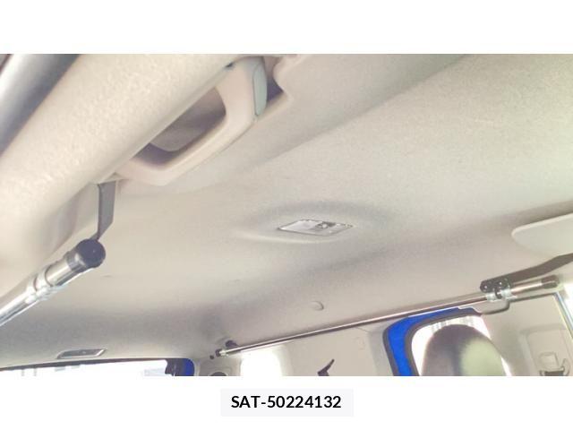 Toyota FJ CRUISER 2012-08 8561934-21