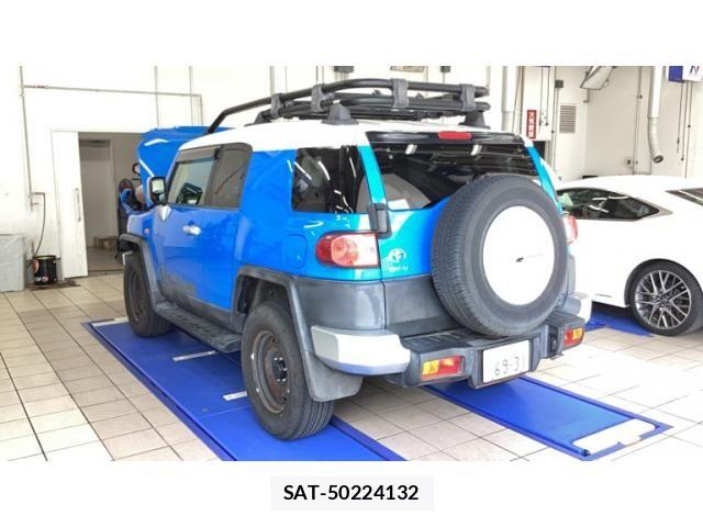 Toyota FJ CRUISER 2012-08 8561934-4