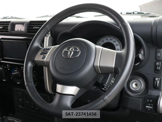 Toyota FJ CRUISER 2017-01 8626805-19