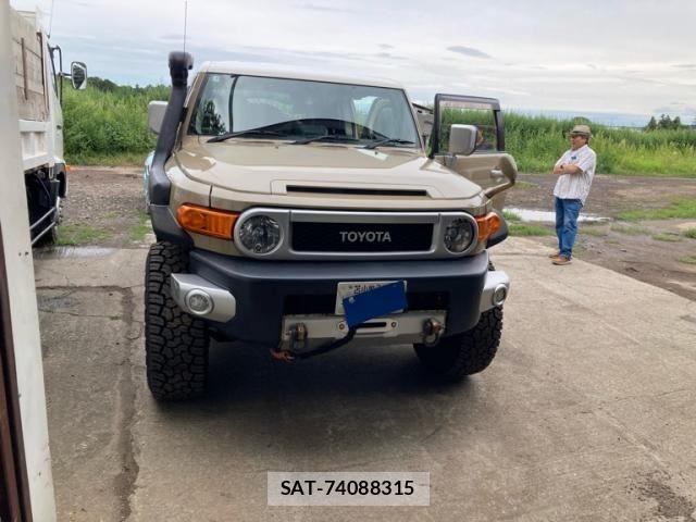 Toyota FJ CRUISER 2017-03 8626810-0