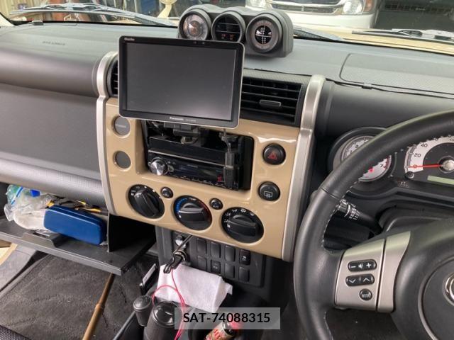 Toyota FJ CRUISER 2017-03 8626810-13