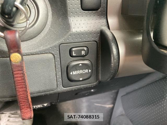 Toyota FJ CRUISER 2017-03 8626810-17