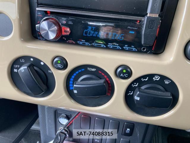 Toyota FJ CRUISER 2017-03 8626810-21