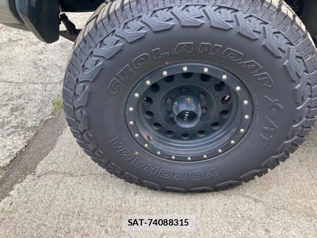 Toyota FJ CRUISER 2017-03 8626810-5