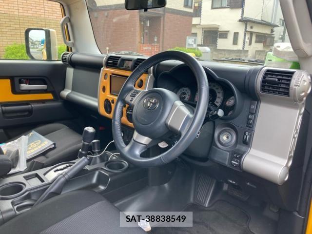 Toyota FJ CRUISER 2017-02 8626808-12