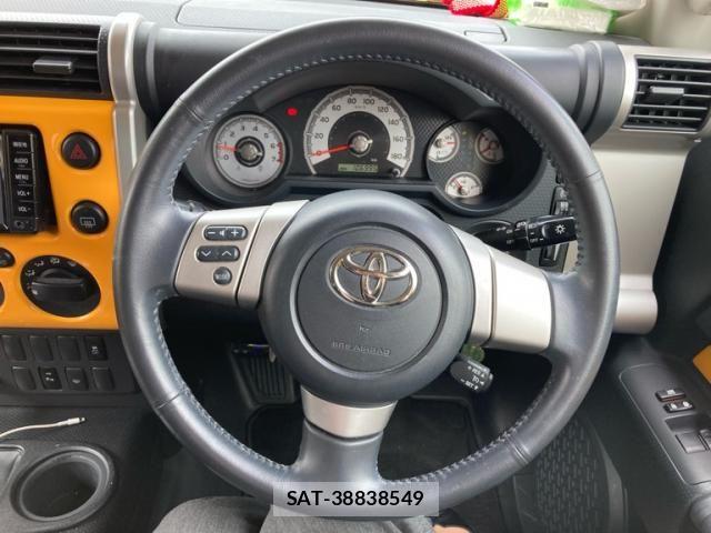 Toyota FJ CRUISER 2017-02 8626808-18