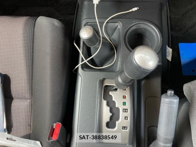 Toyota FJ CRUISER 2017-02 8626808-21